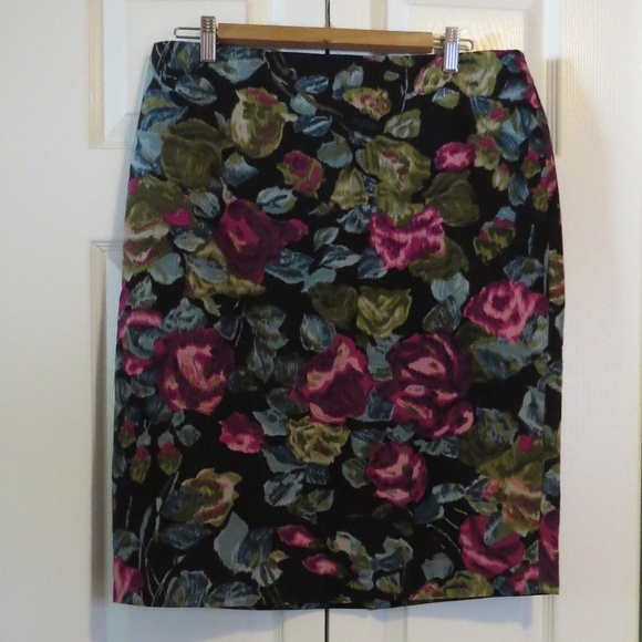 Talbots Dresses & Skirts - Talbots Silk Blend Floral Pencil Skirt Sz 12